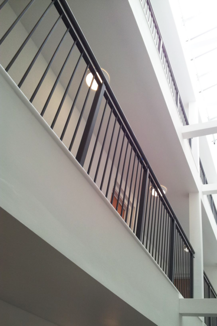 ZuBar balustrades and handrails 17
