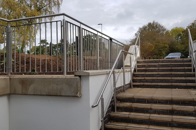 ZuBar balustrades and handrails 18